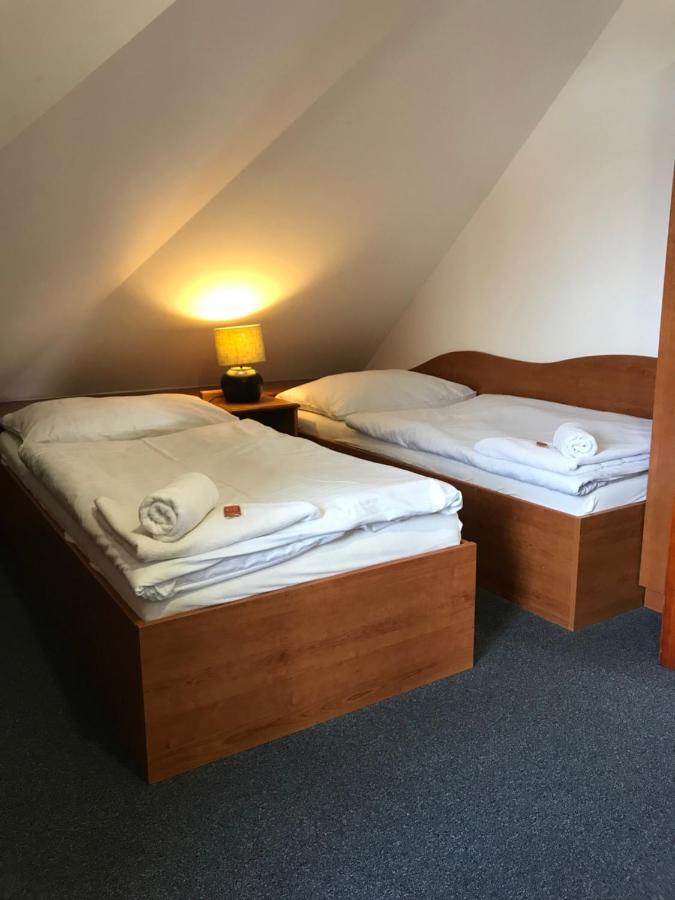 Rozmaryn Rooms & Apartments Rakovník Esterno foto