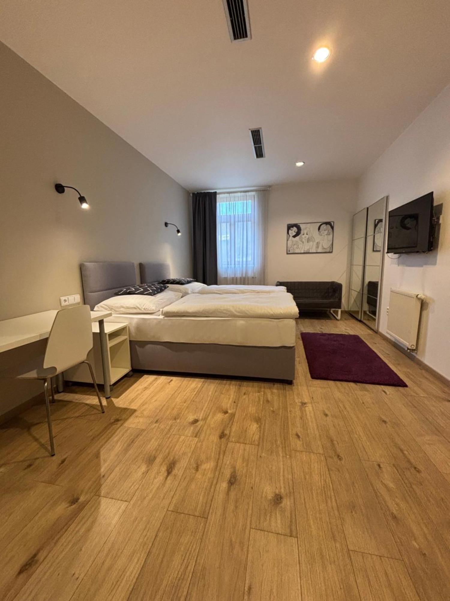 Rozmaryn Rooms & Apartments Rakovník Esterno foto
