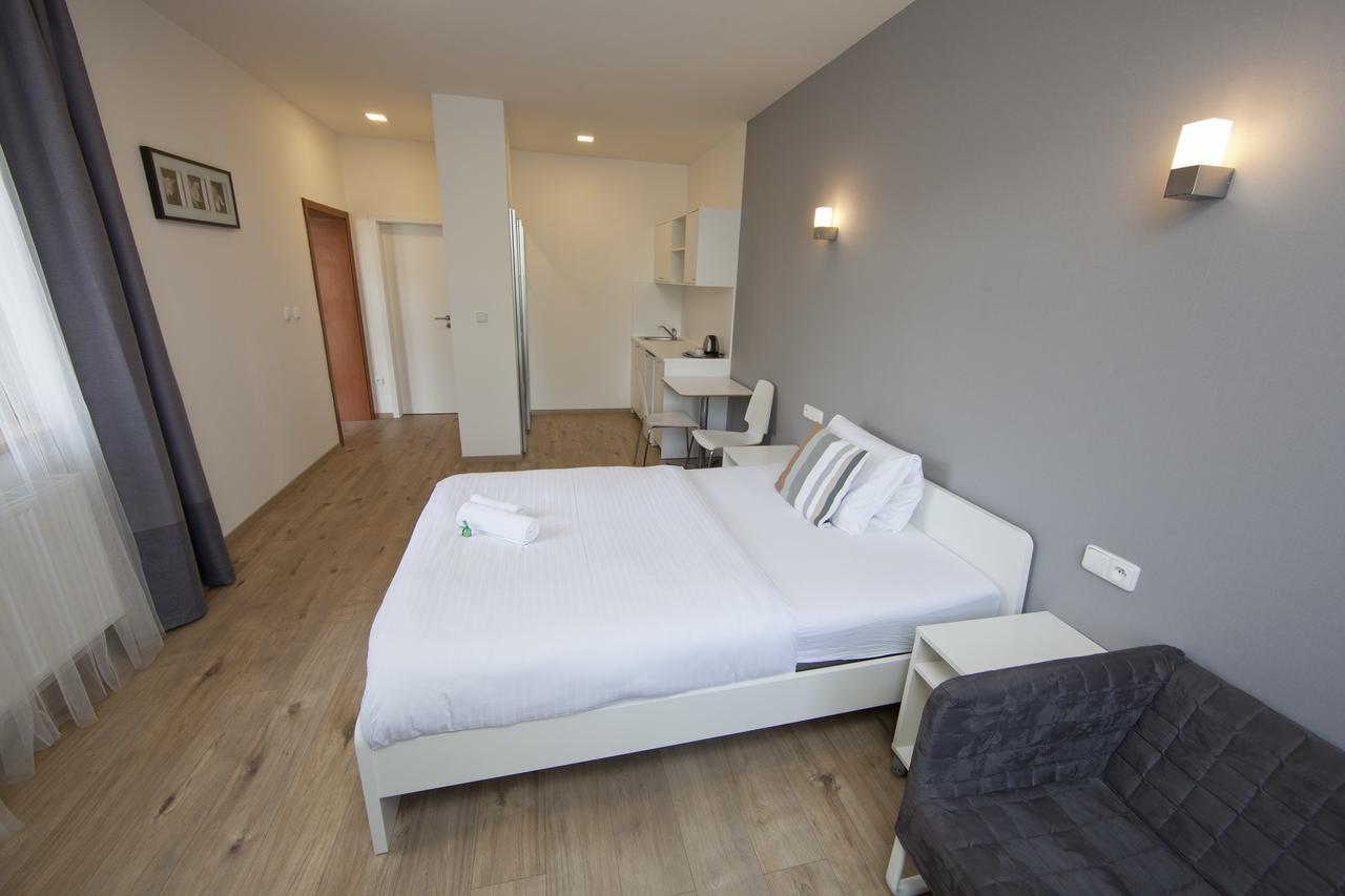 Rozmaryn Rooms & Apartments Rakovník Esterno foto